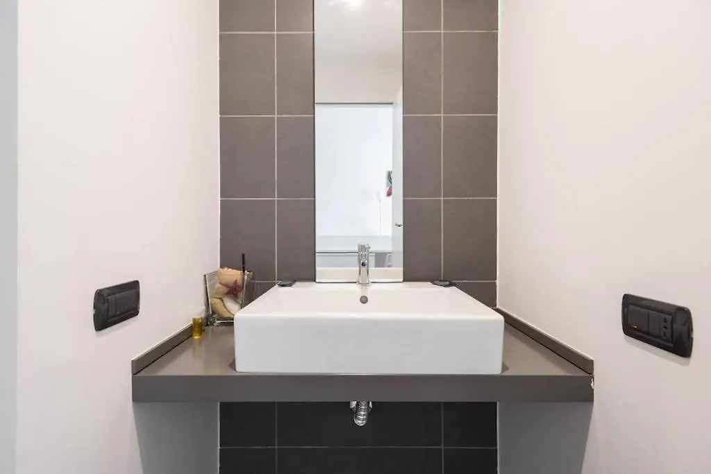We Home - Lomazzo Lodge Milan